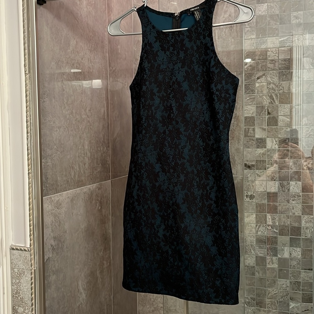Forever 21 fitted stretch dress with lace overlay- excellent condition Small